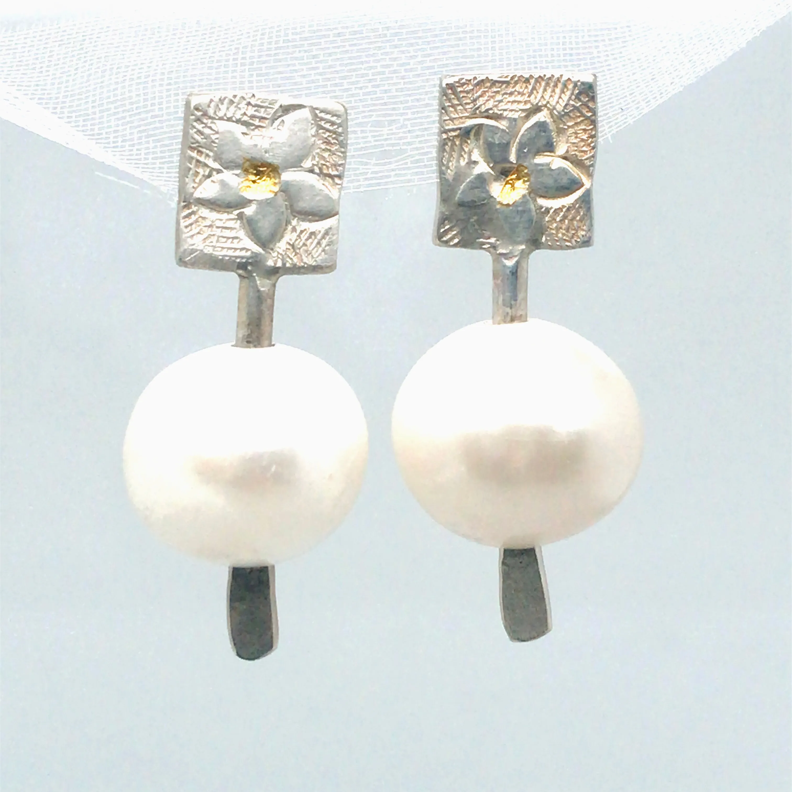 Keum-boo and Pearl Drop Stud Earrings by Soma Mo