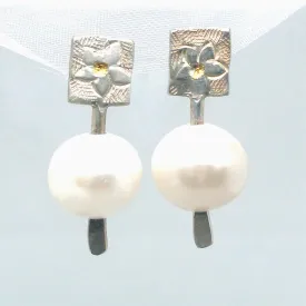 Keum-boo and Pearl Drop Stud Earrings by Soma Mo