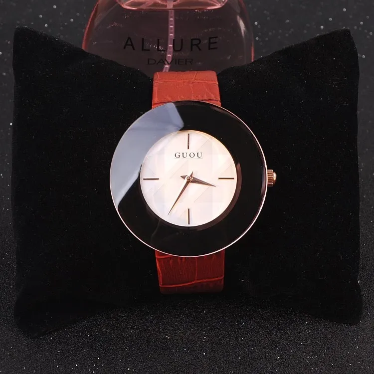 Shining Large Dial Women's Watch